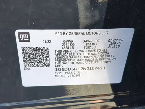 Certified 2022 Cadillac CT4 V w/ Technology Package RWD image 32