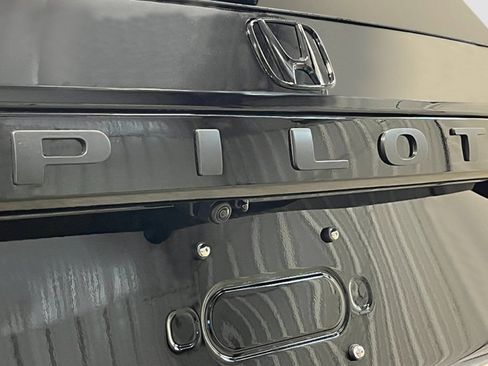 New 2026 Honda Pilot Touring image 6
