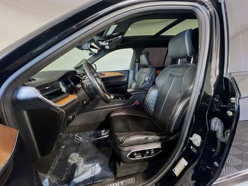 Used 2022 Jeep Grand Cherokee Summit image 13