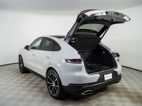 New 2026 Porsche Cayenne Coupe AWD/4WD image 33