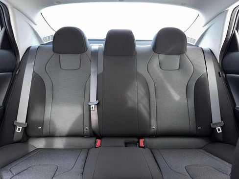 New 2026 Hyundai Elantra SE FWD image 16