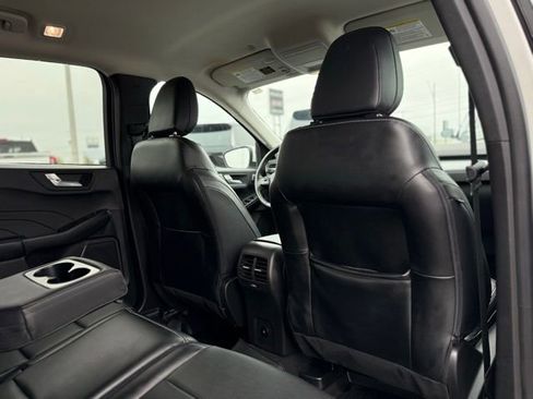 Used 2023 Ford Escape Platinum AWD/4WD image 22