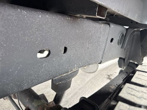 Used 2005 GMC Sierra 2500 SLE w/ Snow Plow Prep Package image 8