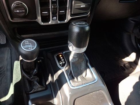 Used 2021 Jeep Wrangler Unlimited Sport AWD/4WD image 15