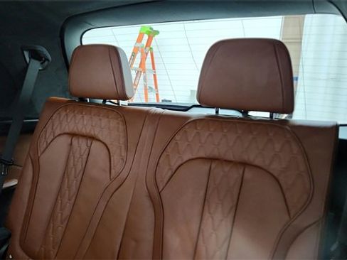 Used 2025 BMW X7 M60i image 54
