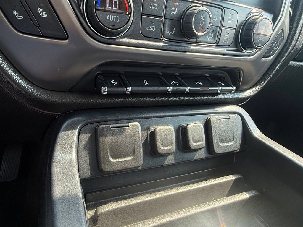 Used 2016 GMC Sierra 1500 SLT w/ All-Terrain Package AWD/4WD image 19