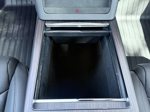 Used 2025 Tesla Model X AWD/4WD image 66