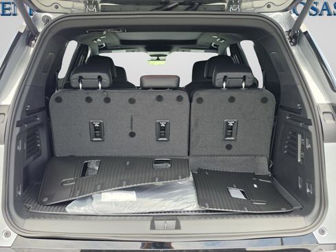 New 2026 Chevrolet Traverse RS w/ LPO, Floor Liner Package FWD image 13