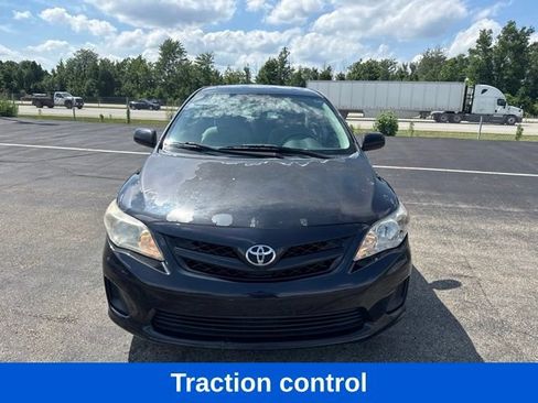 Used 2011 Toyota Corolla LE FWD image 3