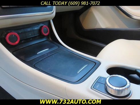 Used 2014 Mercedes-Benz CLA 250 image 13