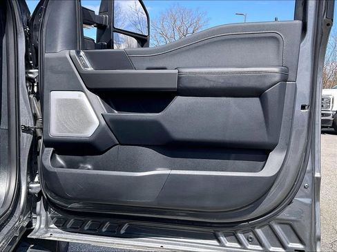 Used 2025 Ford F150 Lariat w/ Equipment Group 502A High image 11