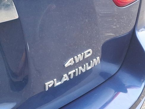 Used 2020 Nissan Pathfinder Platinum image 16