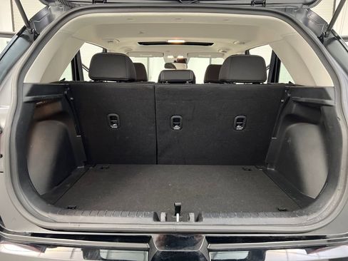 Used 2025 Hyundai Venue SEL image 27