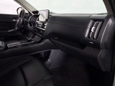 Used 2024 Nissan Pathfinder SL image 33