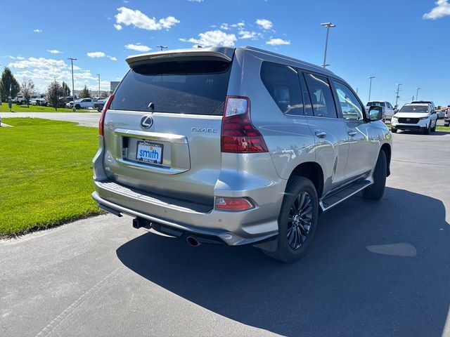 Used 2021 Lexus GX 460 Premium w/ Accessory Package AWD/4WD image 3