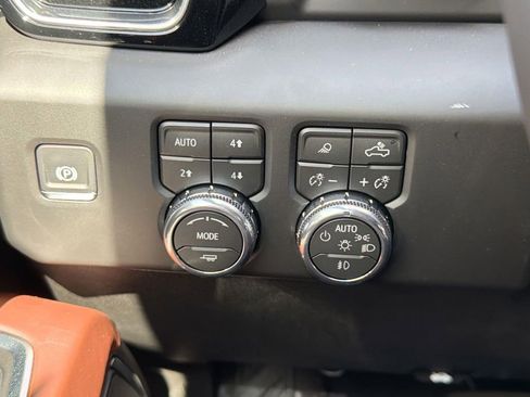 New 2026 GMC Sierra 2500 Denali Ultimate AWD/4WD image 17