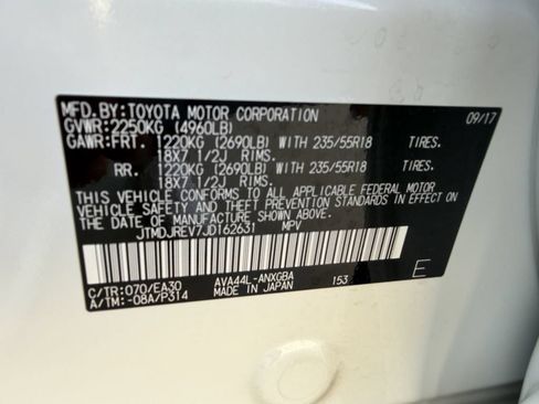 Used 2018 Toyota RAV4 Limited w/ Advanced Technology Package AWD/4WD image 32