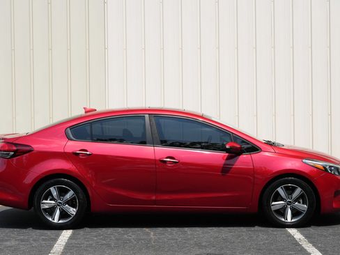 Used 2018 Kia Forte S w/ S Technology Plus Package FWD image 48