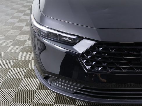 Certified 2025 Honda Accord SE image 13