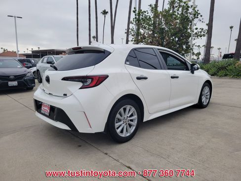 Certified 2023 Toyota Corolla SE w/ SE Premium Package FWD image 4