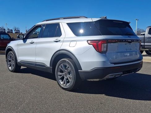New 2026 Ford Explorer Active w/ Active Comfort Package image 4