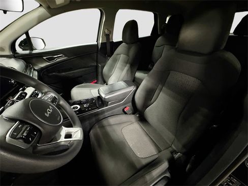 Used 2023 Kia Sportage LX image 21