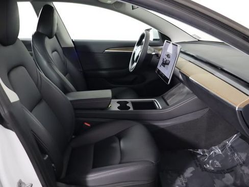 Used 2023 Tesla Model 3 Standard Range RWD image 16