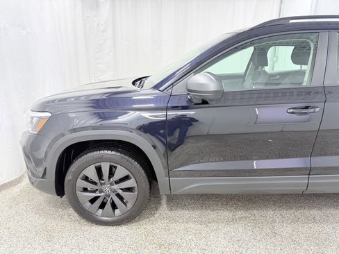 Certified 2024 Volkswagen Taos S image 4