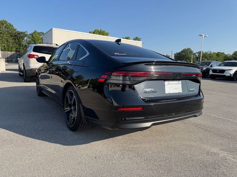 Used 2024 Honda Accord Sport image 3