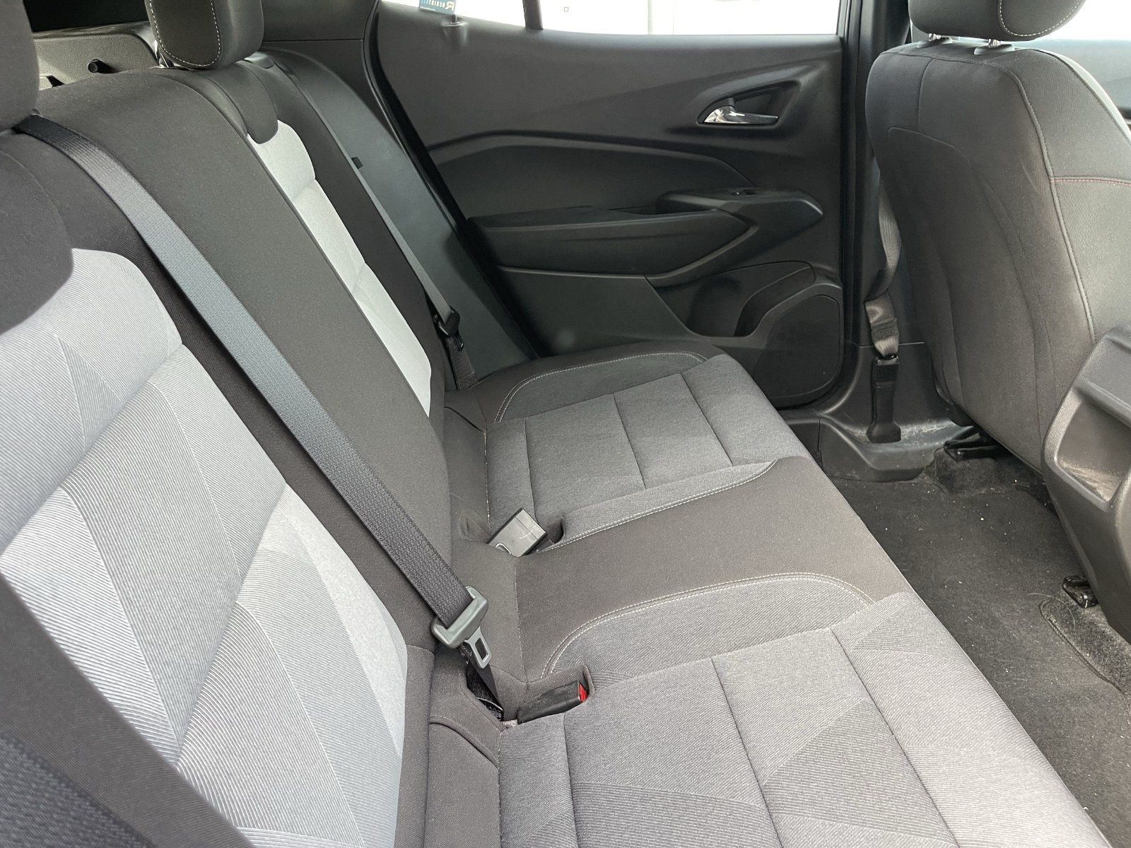 Used 2024 Chevrolet Trax RS w/ Driver Confidence Package FWD image 8