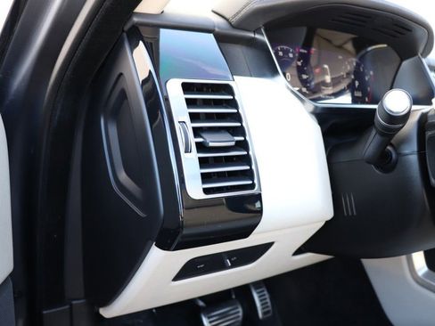 Used 2022 Land Rover Range Rover Westminster Edition image 41