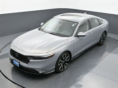 Used 2024 Honda Accord Touring image 20