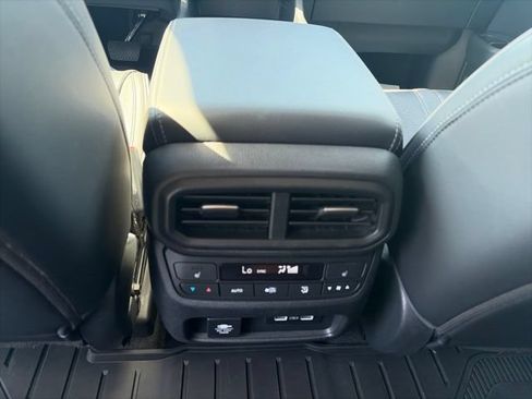 Used 2023 Honda Pilot Elite image 13