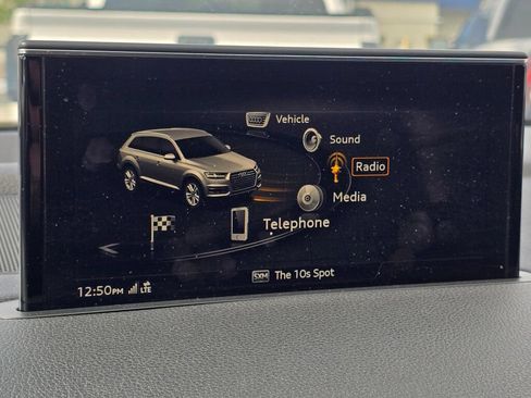 Used 2017 Audi Q7 3.0T Prestige w/ Prestige Package AWD/4WD image 36