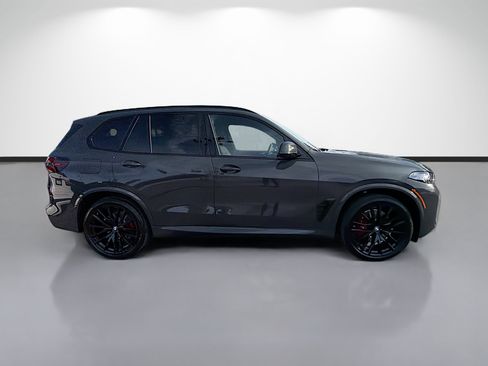 New 2026 BMW X5 xDrive40i w/ M Sport Package AWD/4WD image 2