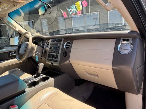 Used 2011 Ford Expedition XLT w/ Leather Seating Pkg AWD/4WD image 27