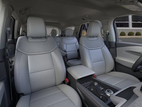 New 2026 Ford Explorer Active w/ Active Comfort Package AWD/4WD image 10