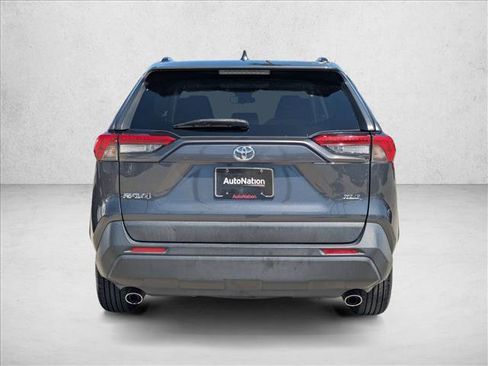 Used 2019 Toyota RAV4 XLE w/ Carpet Mat Package FWD image 7