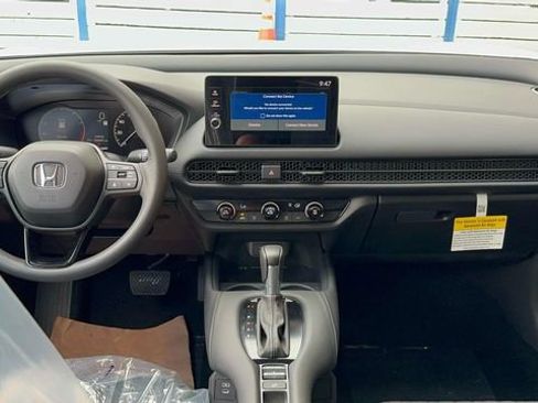 New 2026 Honda HR-V LX image 34