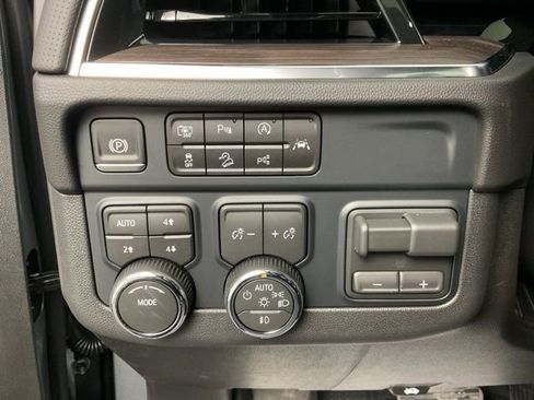 New 2026 Chevrolet Tahoe Premier w/ Sun And Tow Package AWD/4WD image 13