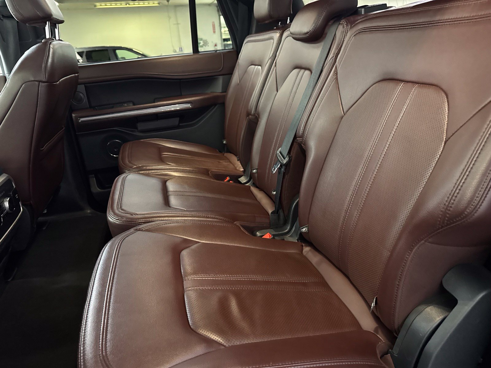 Used 2024 Ford Expedition Max Limited AWD/4WD image 12