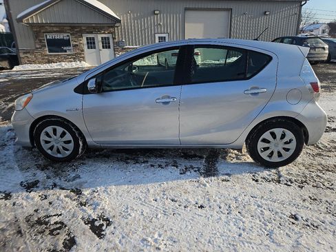 Used 2013 Toyota Prius C Two image 6