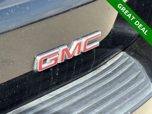 Used 2025 GMC Yukon XL Denali AWD/4WD image 12