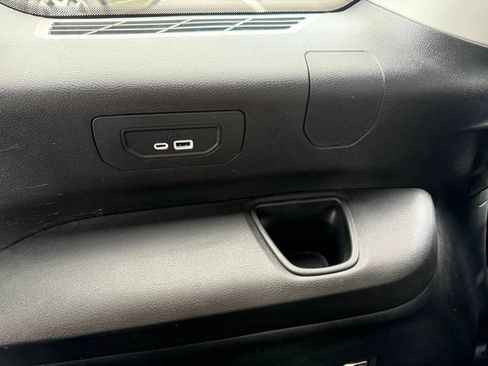 Used 2023 Jeep Grand Cherokee L Limited AWD/4WD image 51