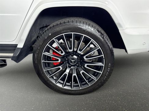 Used 2025 Mercedes-Benz G 63 AMG 4MATIC image 33