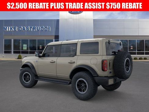 New 2025 Ford Bronco Outer Banks w/ Sasquatch Package image 4