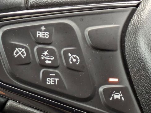 Used 2024 Chevrolet Equinox RS FWD image 28