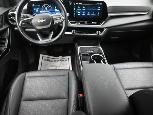 Used 2025 Chevrolet Equinox LT w/ Convenience Package II AWD/4WD image 15