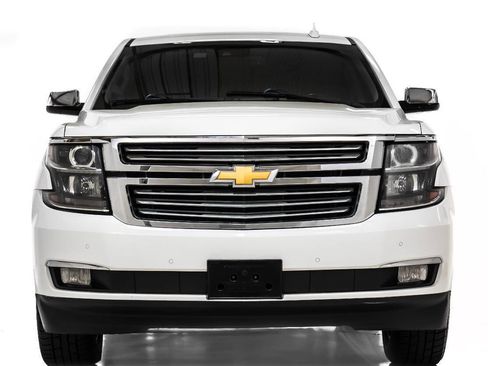 Used 2015 Chevrolet Suburban LTZ image 7