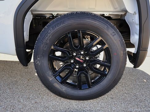 New 2026 GMC Sierra 1500 Elevation image 30